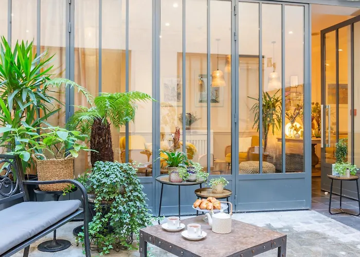 Hotel 29 Lepic Parigi